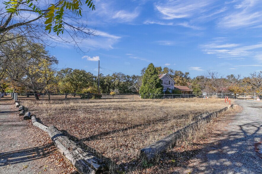 More Photos Of 206 Main St, Murphys Land For Sale