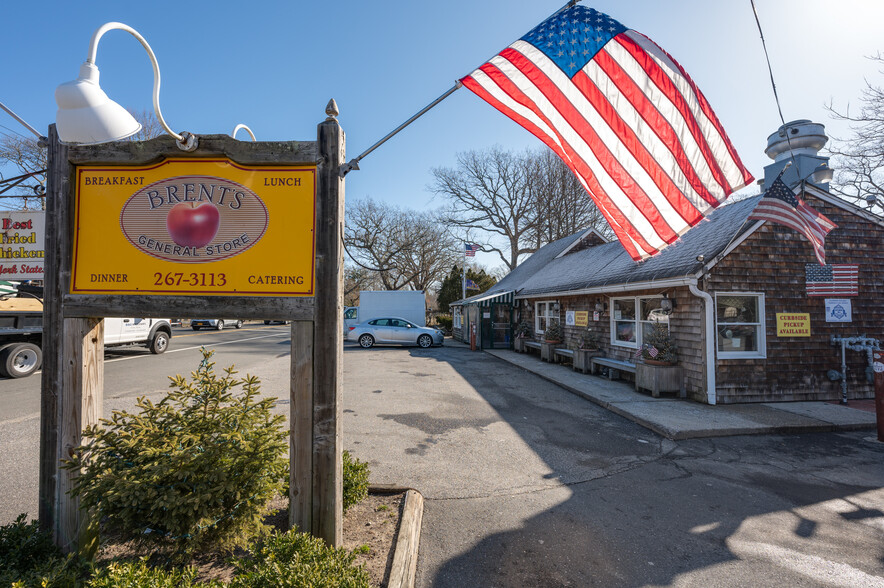 Primary Photo Of 8 Montauk Hwy, East Hampton Specialty For Lease