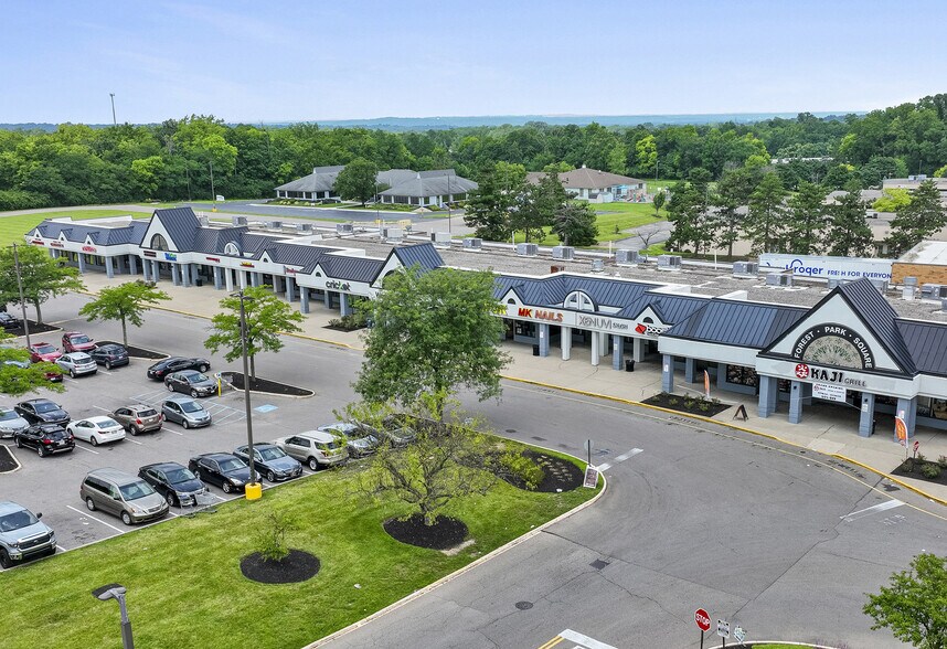 More Photos Of 1212-1252 W Kemper Rd, Cincinnati General Retail For Lease