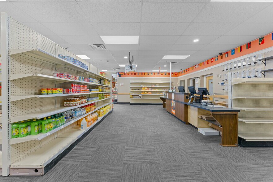 More Photos Of 628 Belmont St, Brockton Freestanding For Sale