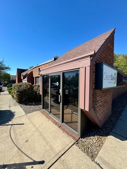 More Photos Of 397 N 9th Ave, Scranton Medical For Sale