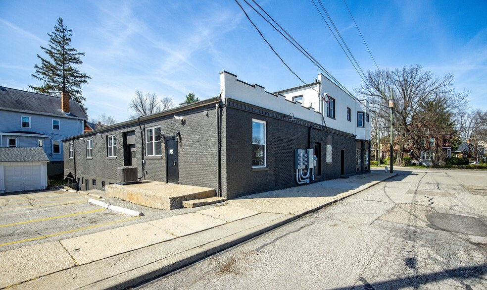 More Photos Of 2435 Williams Ave, Cincinnati Storefront Retail Residential For Lease