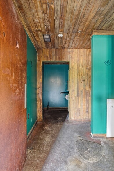 More Photos Of 823 Woodland St, Nashville Freestanding For Lease