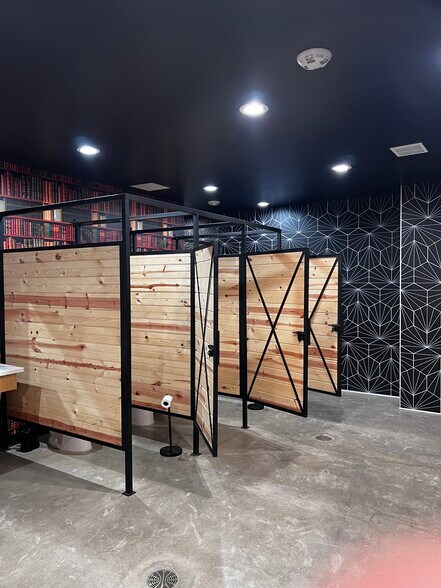 More Photos Of 5308 W Plano Pky, Plano Office For Sale