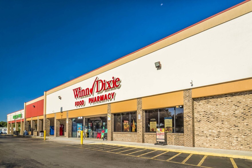 More Photos Of 9535 E Fowler Ave, Thonotosassa Storefront For Lease