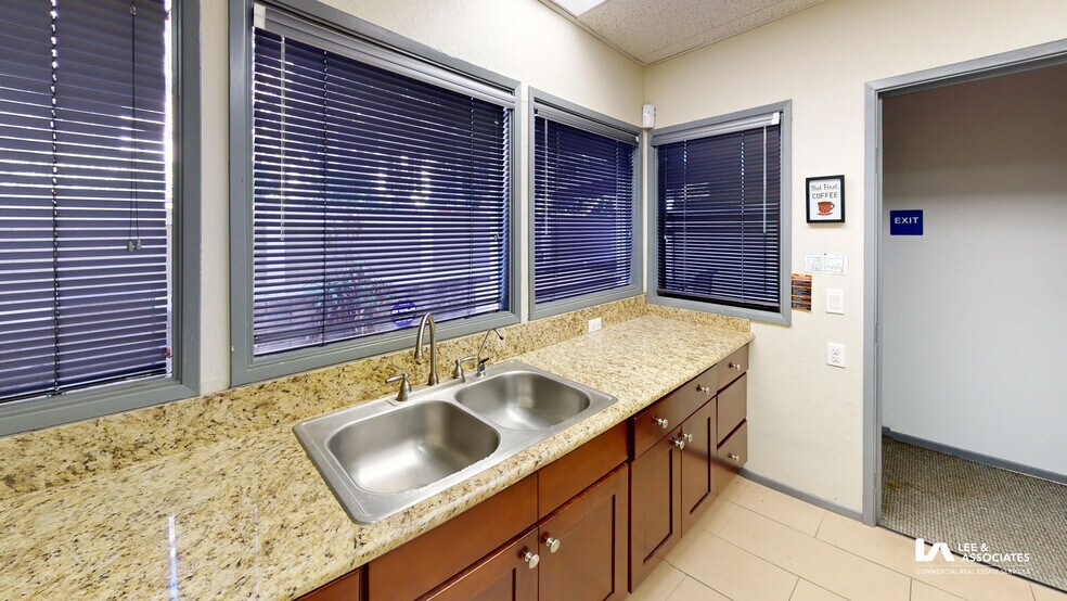 More Photos Of 979 S Village Oaks Dr, Covina Office For Lease