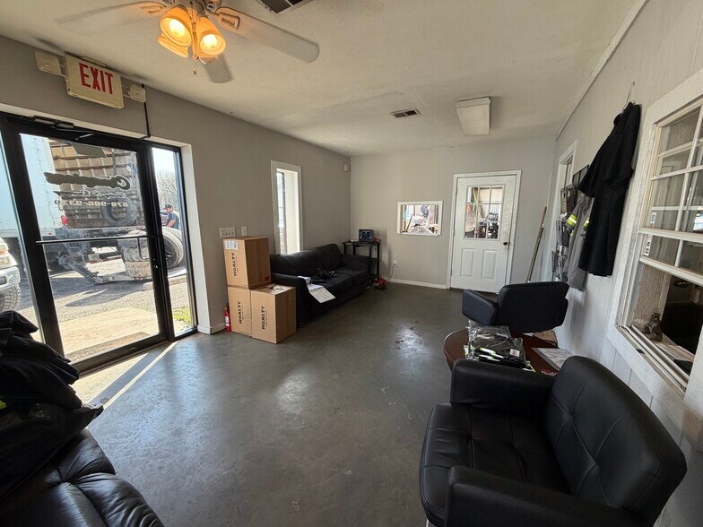 More Photos Of 419 Hamilton Crossing Rd NW, Cartersville Industrial For Sale