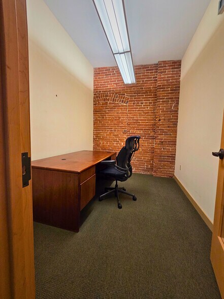 More Photos Of 1660 17th St, Denver Office Residential For Sale