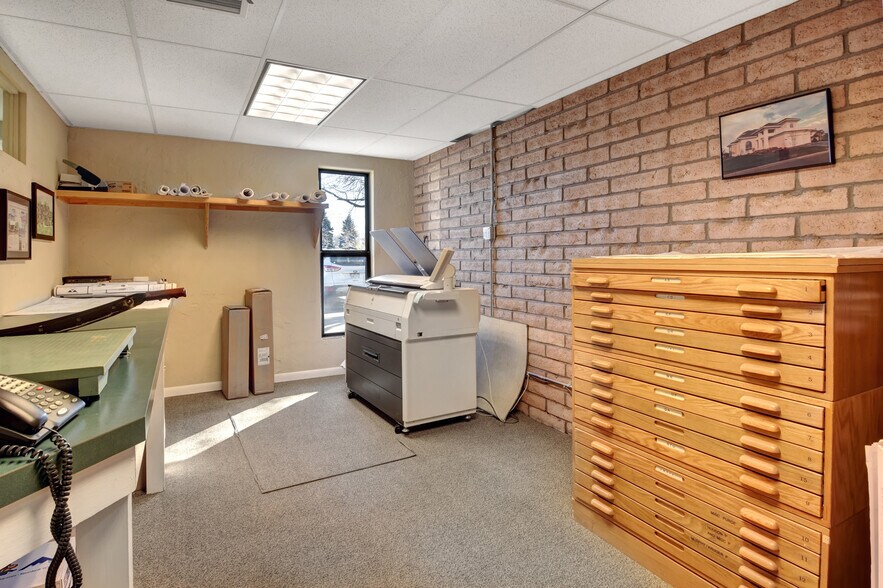 More Photos Of 1800 Commerce St, Boulder Manufacturing For Lease