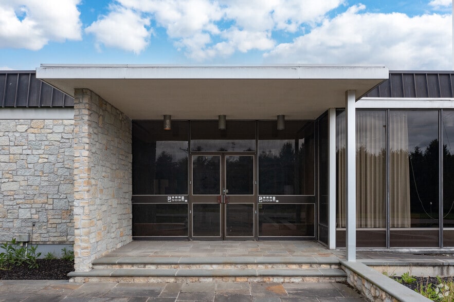 More Photos Of 8485 Broadwell Rd, Cincinnati Manufacturing For Lease