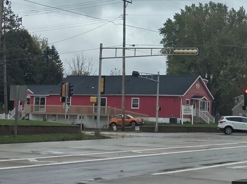 More Photos Of 711 W Montgomery St, Sparta Specialty For Sale