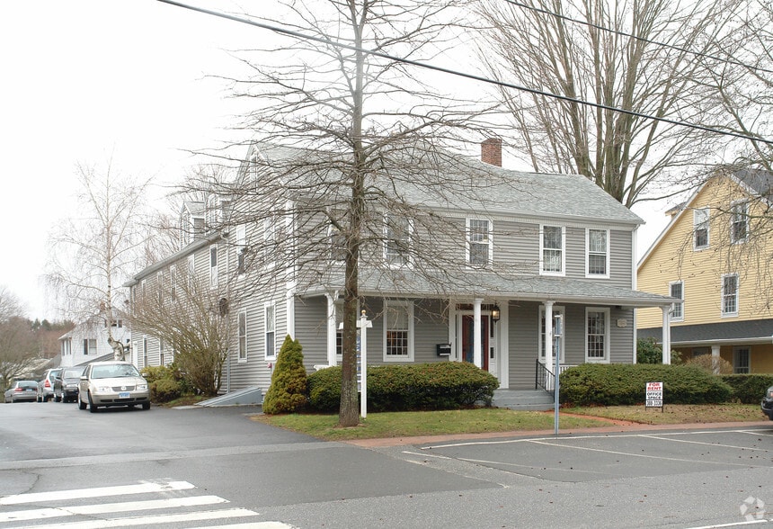 More Photos Of 129 Main St, Old Saybrook Apartments For Lease