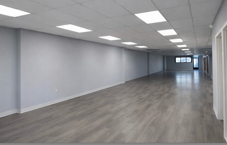 More Photos Of 119 Northeast Dr, Loveland Warehouse For Lease