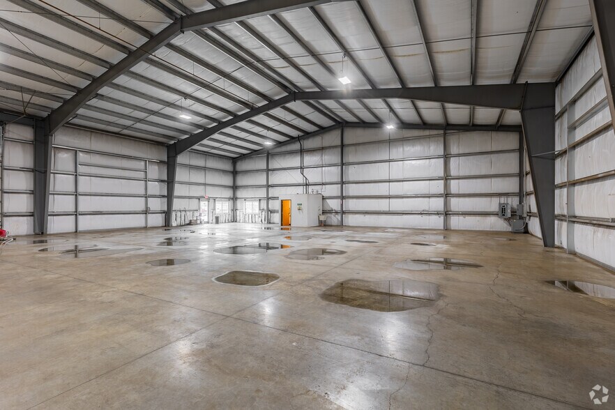 More Photos Of 1160 NW Noble Dr, Estacada Distribution For Lease