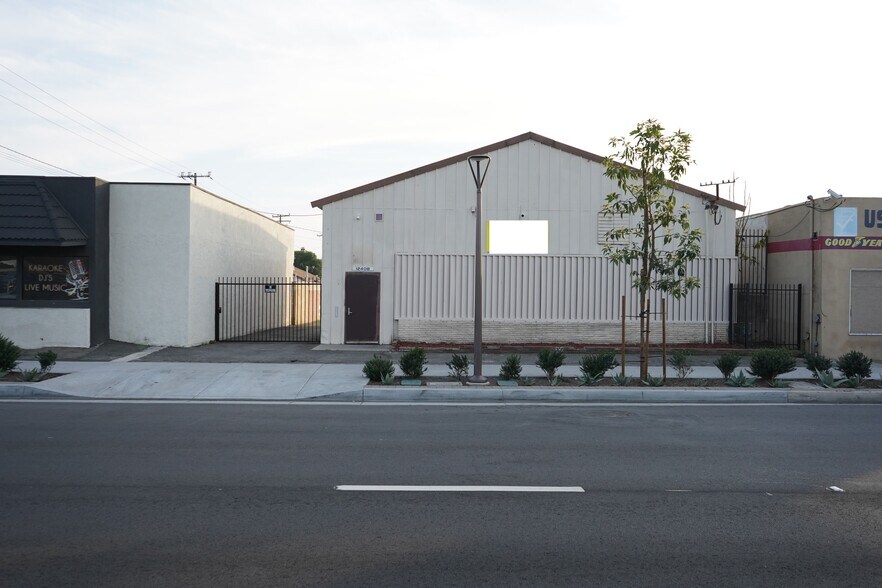 Primary Photo Of 12408 Carson St, Hawaiian Gardens Industrial For Lease