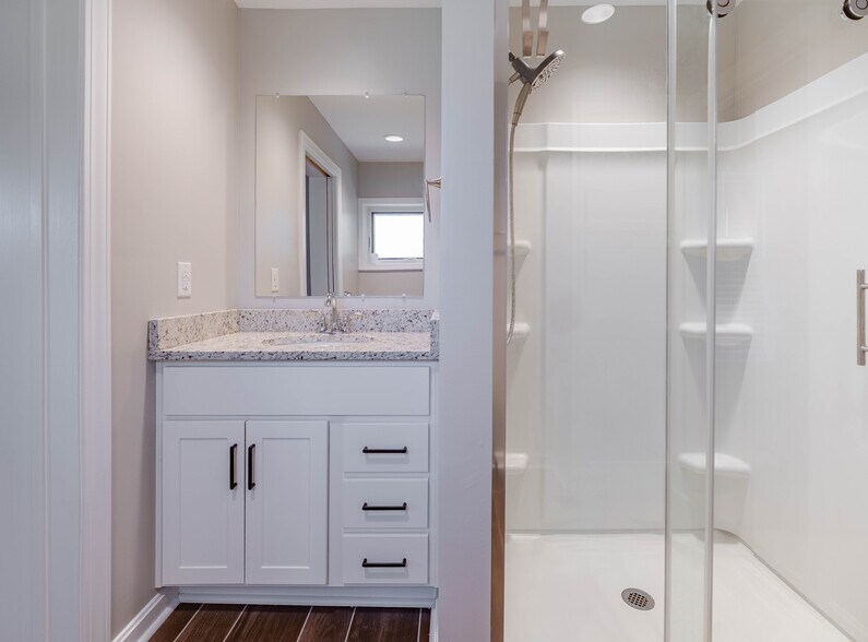 More Photos Of 204 Killen Rd, Memphis Flex For Sale