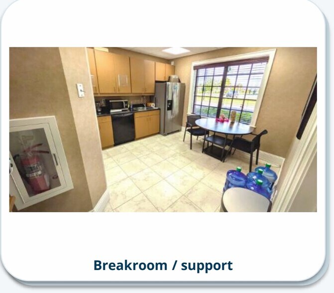 More Photos Of 1307 Tamiami Trl, Osprey Medical For Lease