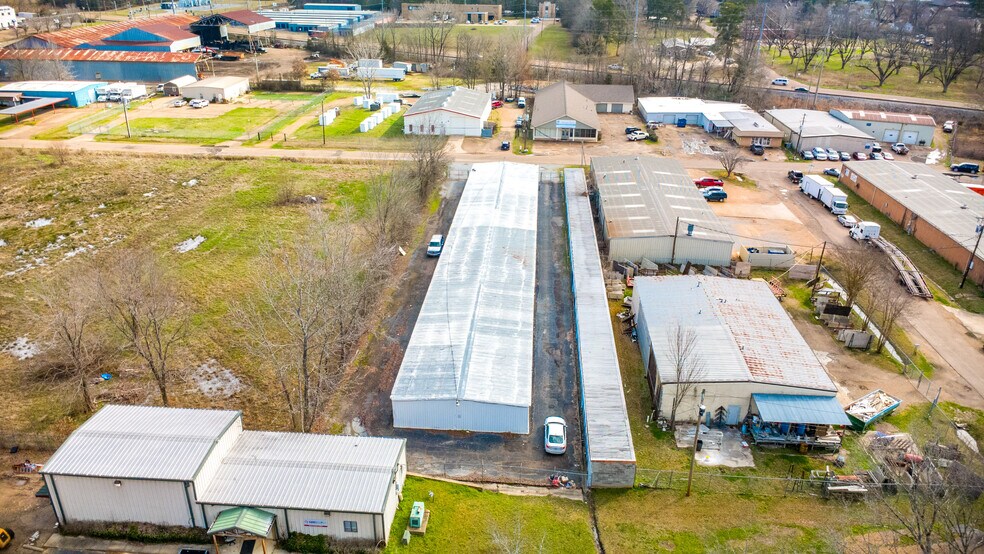 More Photos Of 5849 N Commerce Plz, Jackson Self Storage For Sale