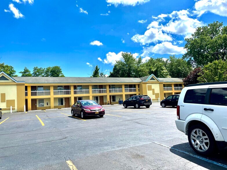 More Photos Of 1606 Central Ave, Albany Hotel For Sale
