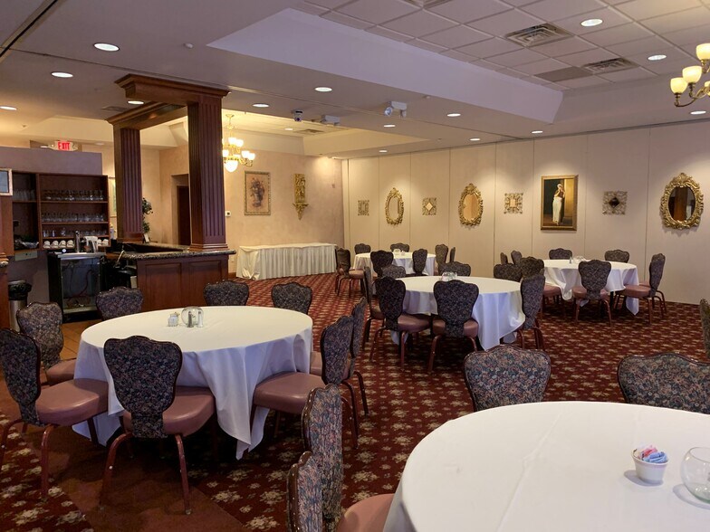 More Photos Of 3656 Dressler Rd NW, Canton Restaurant For Sale