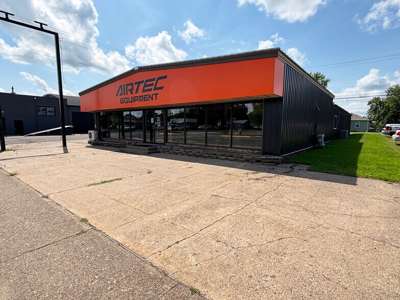 More Photos Of 1230 S Main St, Rice Lake Freestanding For Sale