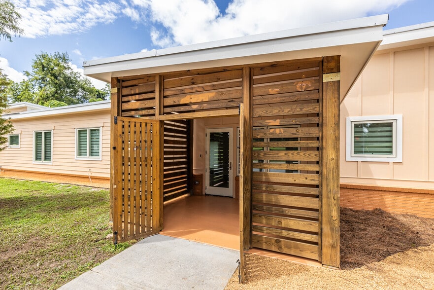 More Photos Of 1651 Pryor Rd SW, Atlanta Loft Creative Space For Sale