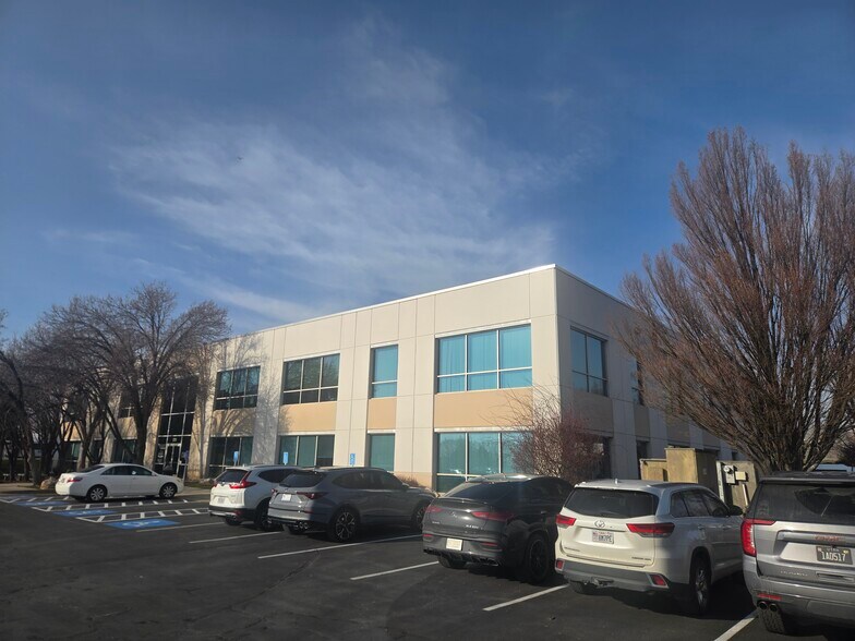 More Photos Of 579 W Heritage Park Blvd, Layton Office For Sale