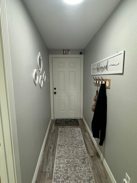 More Photos Of 932 E Highway 199, Springtown Office For Lease