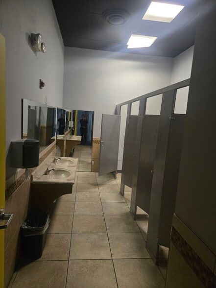 More Photos Of 120 E Market St, Indianapolis Office For Lease