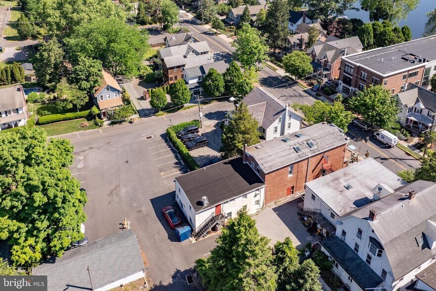 More Photos Of 41 N Main St, New Hope Restaurant For Sale