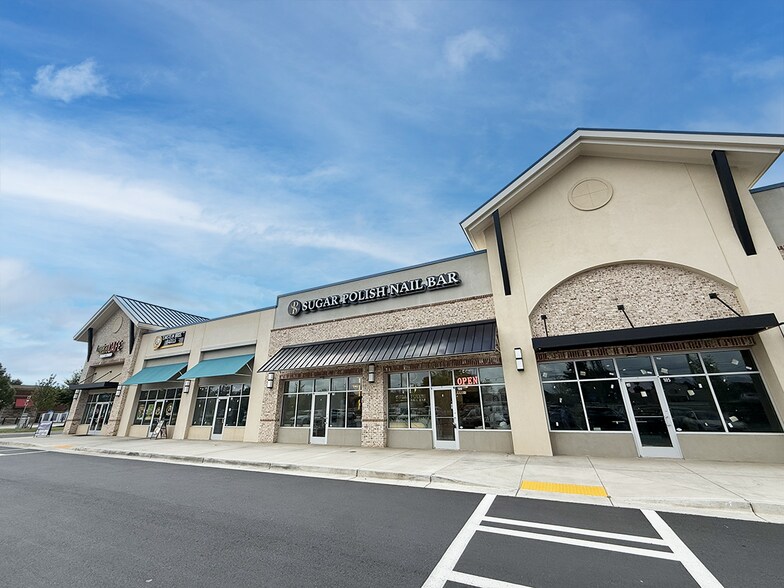 More Photos Of 310 Lanier Cir, Woodstock Storefront For Lease