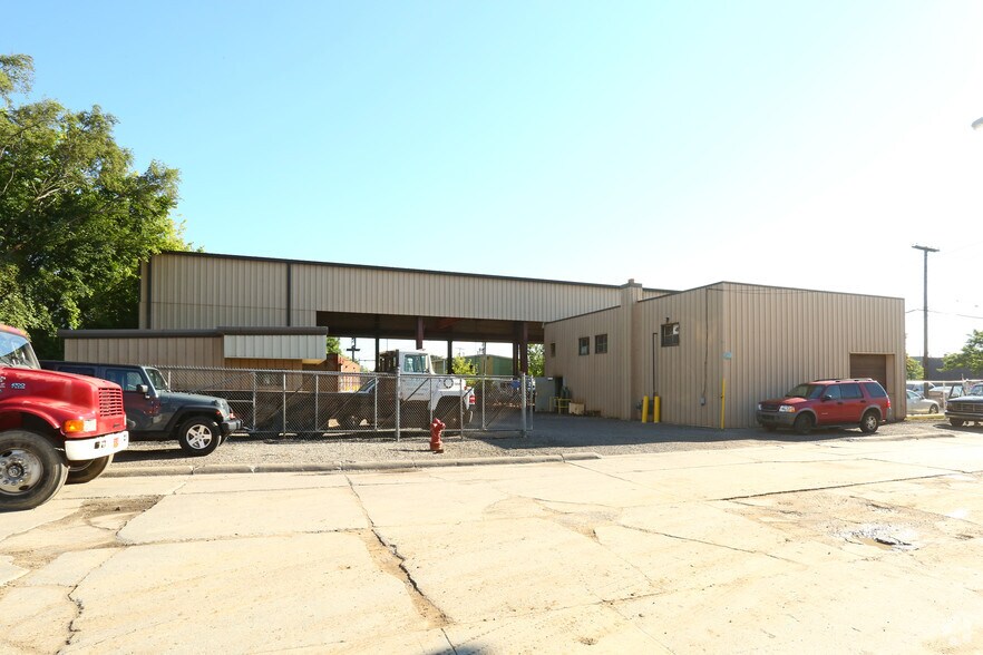 More Photos Of 16136 White Ave, Allen Park Warehouse For Sale