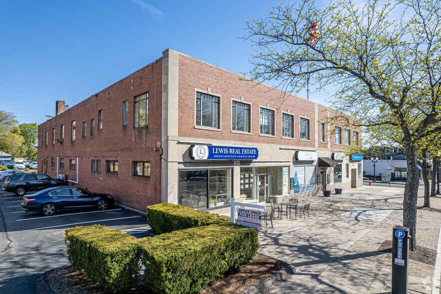 More Photos Of 994-1000 Farmington Ave, West Hartford Storefront Retail Office For Lease