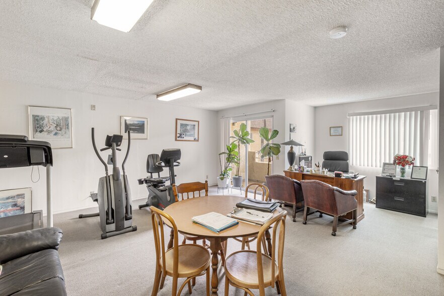 More Photos Of 3945 Virginia Rd, Long Beach Apartments For Sale