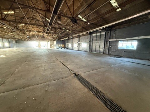 More Photos Of 2801 E Main St, Grand Prairie Manufacturing For Lease
