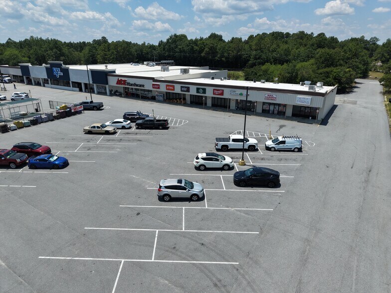 More Photos Of 601 N Main St, New Ellenton Unknown For Lease