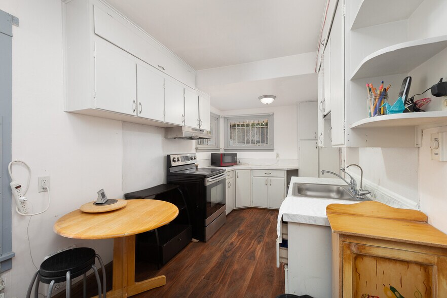 More Photos Of 3606 S 12th St, Tacoma Freestanding For Sale