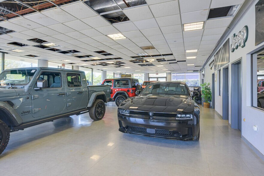 More Photos Of 691 County Road 39A, Southampton Auto Dealership For Lease