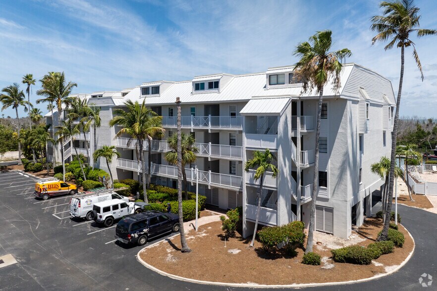 More Photos Of 5400 South Seas Plantation Rd, Captiva Hotel For Lease