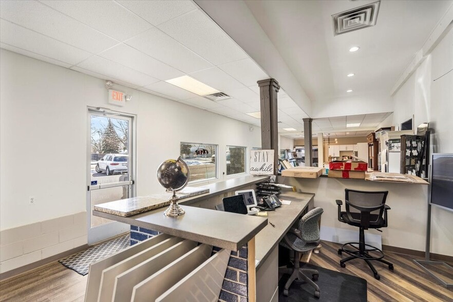 More Photos Of 0000 Orchard Lake, Pontiac Light Manufacturing For Lease