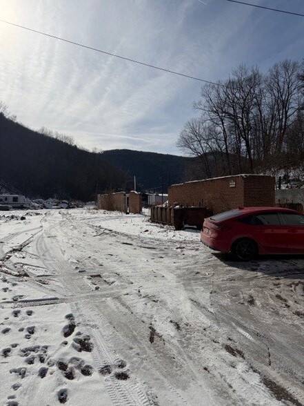 Primary Photo Of 123 Laurel St, Jim Thorpe Industrial For Sale