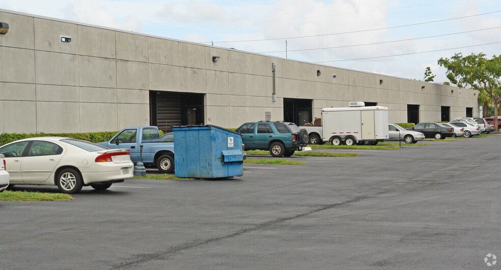 More Photos Of 602 S Military Trl, Deerfield Beach Unknown For Lease