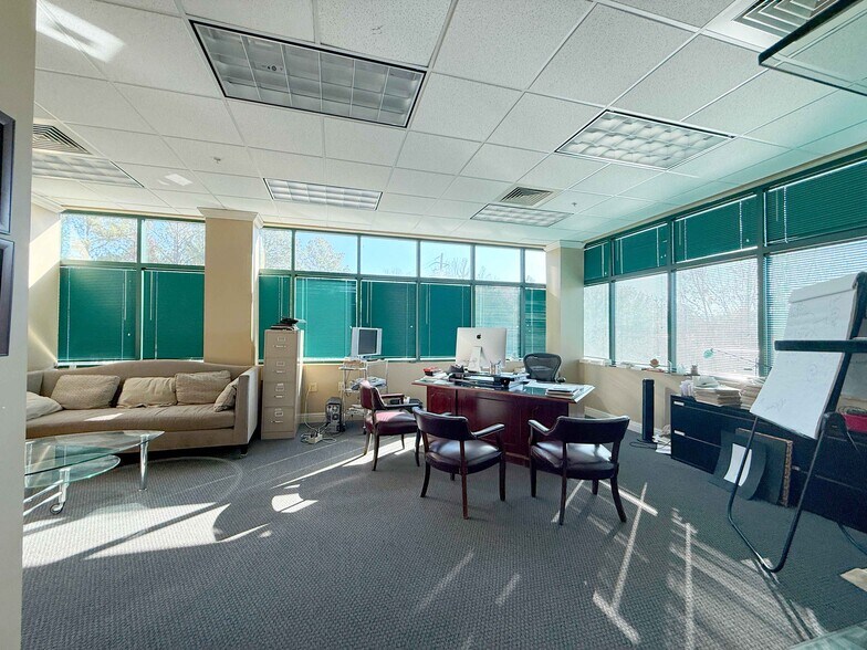 More Photos Of 500 Cahaba Park Cir, Birmingham Medical For Lease