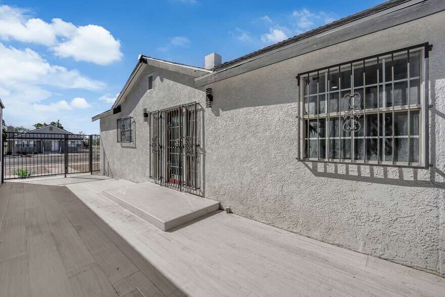 More Photos Of 530 S 7th St, Las Vegas Office Residential For Lease