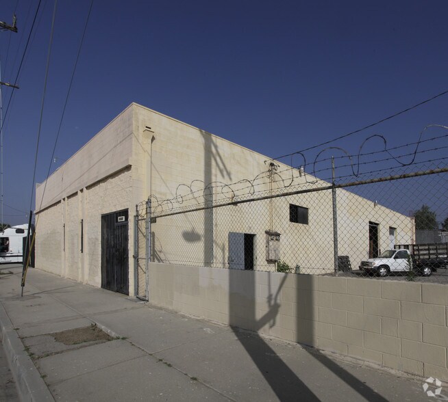 More Photos Of 12555 Branford St, Pacoima Warehouse For Lease