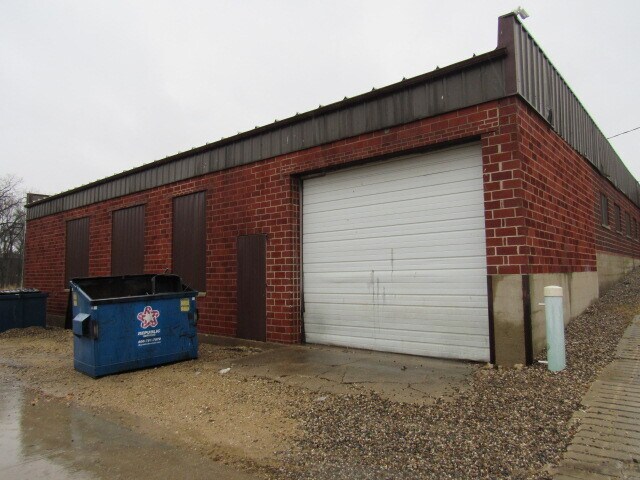 More Photos Of 509 E Oak St, Monticello Lodge Meeting Hall For Sale