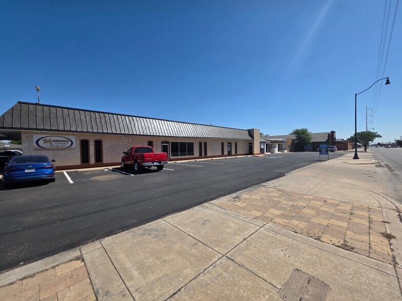 More Photos Of 3206-3212 34th St, Lubbock Storefront Retail Office For Lease