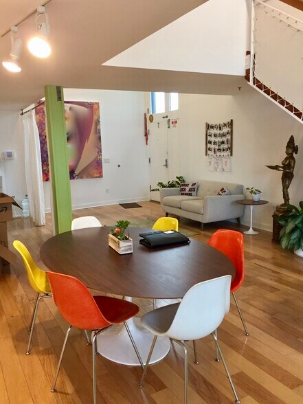 More Photos Of 615 Hampton Dr, Venice Apartments For Sale