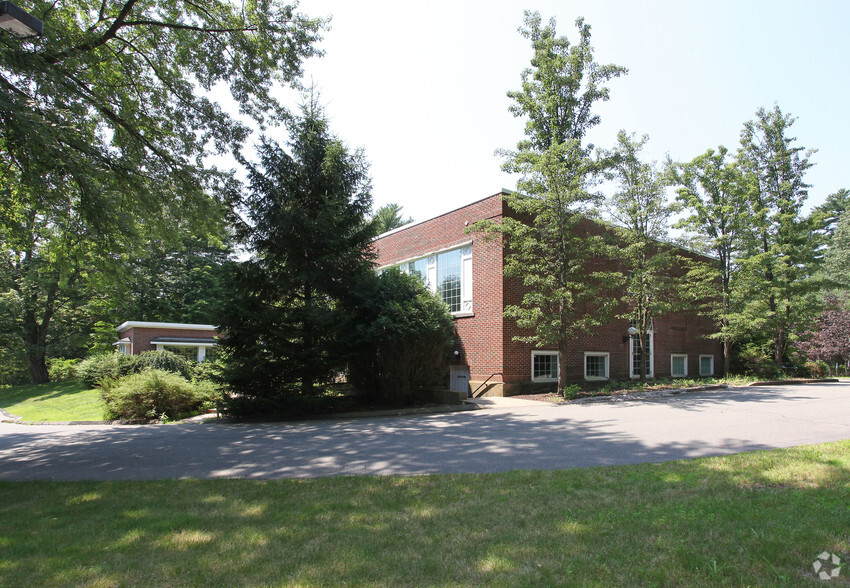 Primary Photo Of 507 Hopmeadow St, Simsbury Medical For Lease