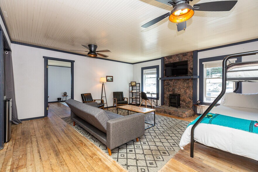 More Photos Of 26955 State Route 1, Tomales Storefront Retail Residential For Lease